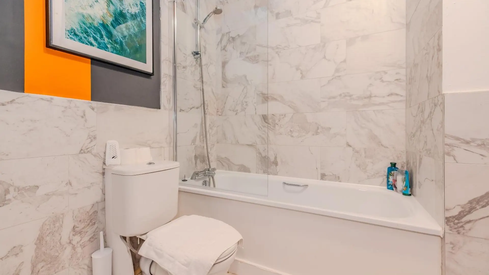 Central 2 Bedroom Flat With Roof Terrace I Next To Brighton Beach I Sleep 8 Guests Appartamento
