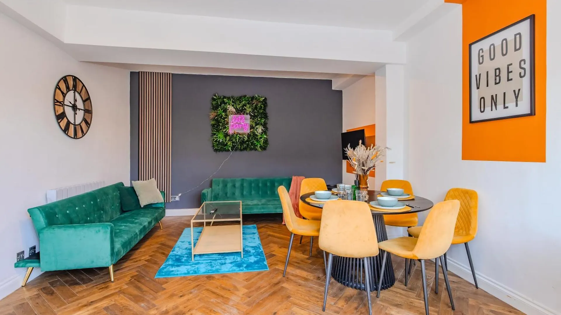 Central 2 Bedroom Flat With Roof Terrace I Next To Brighton Beach I Sleep 8 Guests 아파트