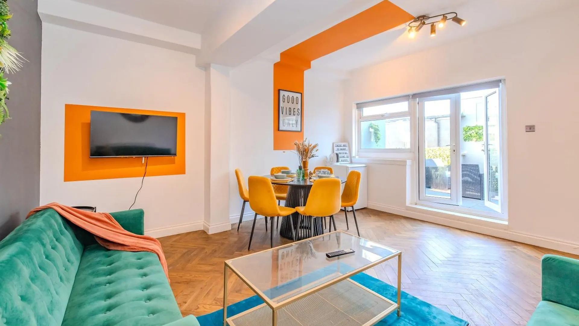 아파트 Central 2 Bedroom Flat With Roof Terrace I Next To Brighton Beach I Sleep 8 Guests